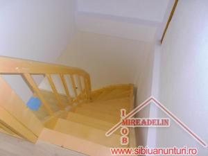 INCHIRIEZ APARTAMENT 3 CAMERE,   CALEA CISNADIEI