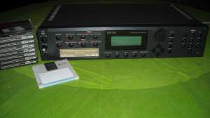 Sampler audio E-mu ESI-32 plus MO-disk