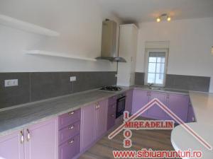 INCHIRIEZ APARTAMENT 3 CAMERE,   LUX,  103 mp,   Calea Dumbravii