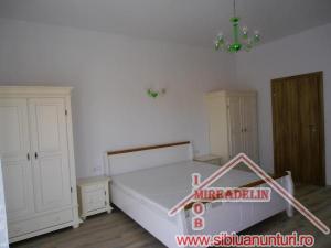 INCHIRIEZ APARTAMENT 3 CAMERE,   LUX,  103 mp,   Calea Dumbravii