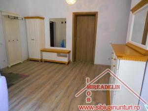 INCHIRIEZ APARTAMENT 3 CAMERE,   LUX,  103 mp,   Calea Dumbravii