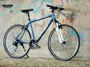 Bicicleta HT CROSSLITE (CROSS/ TREKKING/ CITY) roti 28�, 