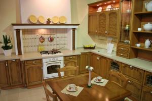 Decoratiuni si Amenajari interioare Case si Apartamente