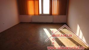 VAND APARTAMENT 2 CAMERE,  100 MP,   ULTRACENTRAL