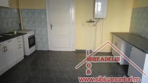 VAND APARTAMENT 2 CAMERE,  100 MP,   ULTRACENTRAL