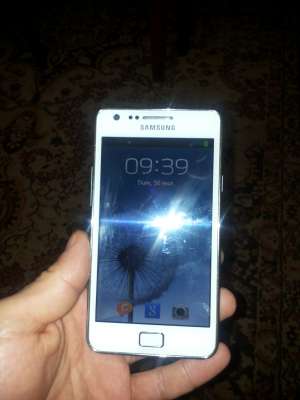 Vand samsung galaxy s2 pe alb