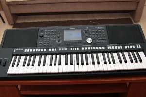 YAMAHA PSR S950