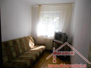 INCHIRIEZ APARTAMENT 3 CAMERE, VASILE AARON