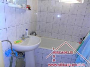 INCHIRIEZ APARTAMENT 3 CAMERE, VASILE AARON