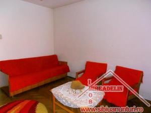 INCHIRIEM APARTAMENT LA CASA,   2 CAMERE,  100 MP,   SOS. ALBA IULIA