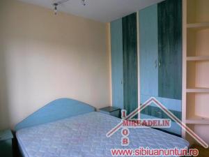 INCHIRIEZ APARTAMENT 3 CAMERE,  85 mp, TURNISOR