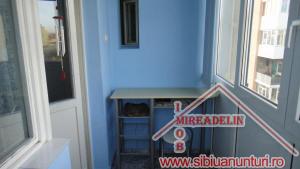 INCHIRIEZ APARTAMENT 2 CAMERE,   55 MP,   VASILE AARON