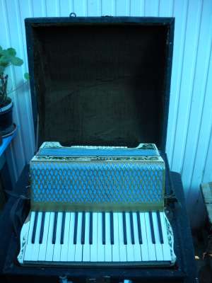 Vand Acordeon Hohner Verdi I - 48 basi
