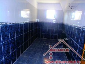 INCHIRIEZ APARTAMENT 3 CAMERE,  110 MP,   STRAND