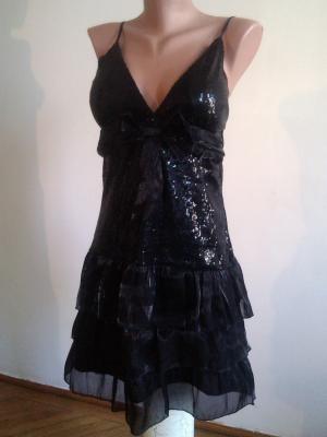 Vand rochie ocazie model deosebit