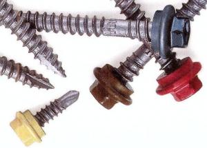 Suruburi pentru fixarea elementelor de inchideri la fatade si acoperisuri
