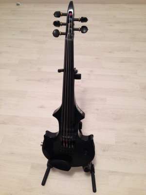 vioara zeta jazz fusion jv 45,  5 corzi pe chei