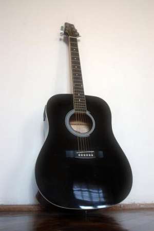 Chitara Electroacustica