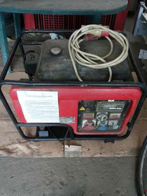 Generator electric(benzina)400/230V,   4.6 KW