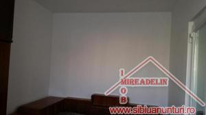INCHIRIEZ 2 CAMERE,  CALEA CISNADIEI