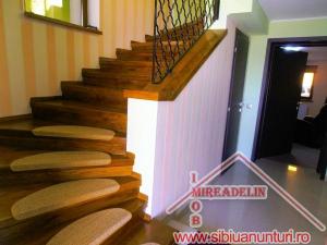 INCHIRIEZ CASA 4 CAMERE,   TURNISOR