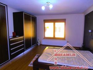 INCHIRIEZ CASA 4 CAMERE,   TURNISOR