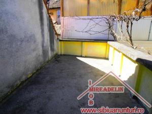 INCHIRIEZ SPATIU COMERCIAL,   200 MP,   ZONA PIATA CIBIN