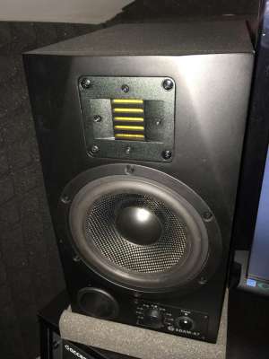 Monitoare audio profesionale Adam A7