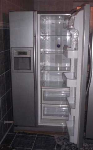 Vand frigidere Samsung