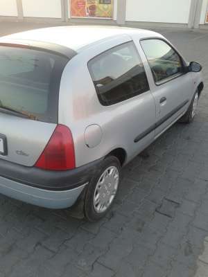 RENAULT CLIO 1.2 I cu aer conditionat