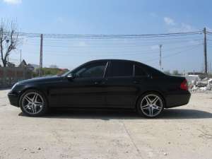 Mercedes E200