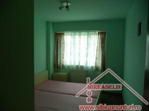 INCHIRIEZ APARTAMENT 2 CAMERE,   48 MP,   TEREZIAN