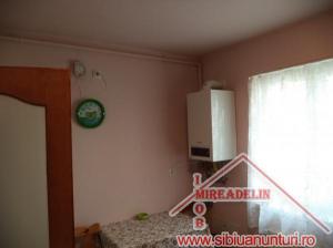 INCHIRIEZ APARTAMENT 2 CAMERE,   48 MP,   TEREZIAN