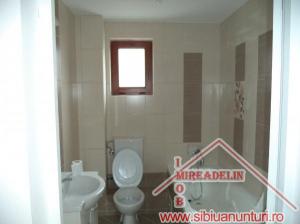 INCHIRIEZ APARTAMENT LA CASA ZONA PARCUL SUB ARINI