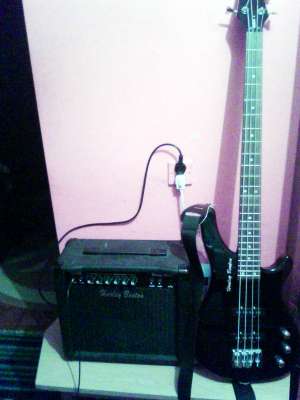 Chitara Bass Harley Benton Modern