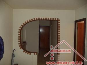 INCHIRIEZ APARTAMENT 3 CAMERE,  79 MP,  VASILE AARON
