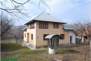 Vand/Schimb Casa+Teren Boteni