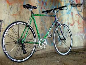 Bicicleta CUSTOM.Roti 28" (city/trekking/cross)