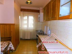 INCHIRIEZ APARTAMENT 2 CAMERE,   59 MP,   VALEA AURIE