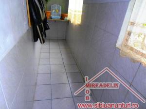 VAND APARTAMENT 2 CAMERE,  48 MP,   VASILE AARON