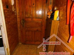 VAND APARTAMENT 2 CAMERE,  48 MP,   VASILE AARON