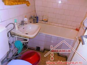 VAND APARTAMENT 2 CAMERE,  48 MP,   VASILE AARON