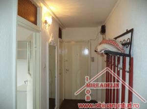 INCHIRIEZ APARTAMENT 2 CAMERE,  SEMAFORULUI