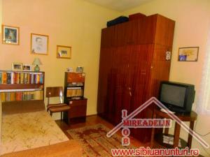 VAND CASA 4 CAMERE,   108 mp,    ZONA TREI STEJARI