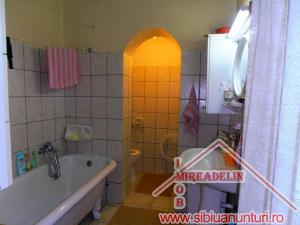 VAND CASA 4 CAMERE,   108 mp,    ZONA TREI STEJARI