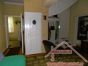 VAND CASA 4 CAMERE,   108 mp,    ZONA TREI STEJARI