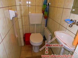 VAND CASA 4 CAMERE,   108 mp,    ZONA TREI STEJARI