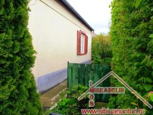 VAND CASA 4 CAMERE,   108 mp,    ZONA TREI STEJARI