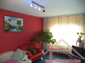VAND APARTAMENT 3 CAMERE,   64 MP,   SEMAFORULUI