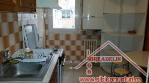INCHIRIEZ APARTAMENT 3 CAMERE, zona SPITALUL JUDETEAN